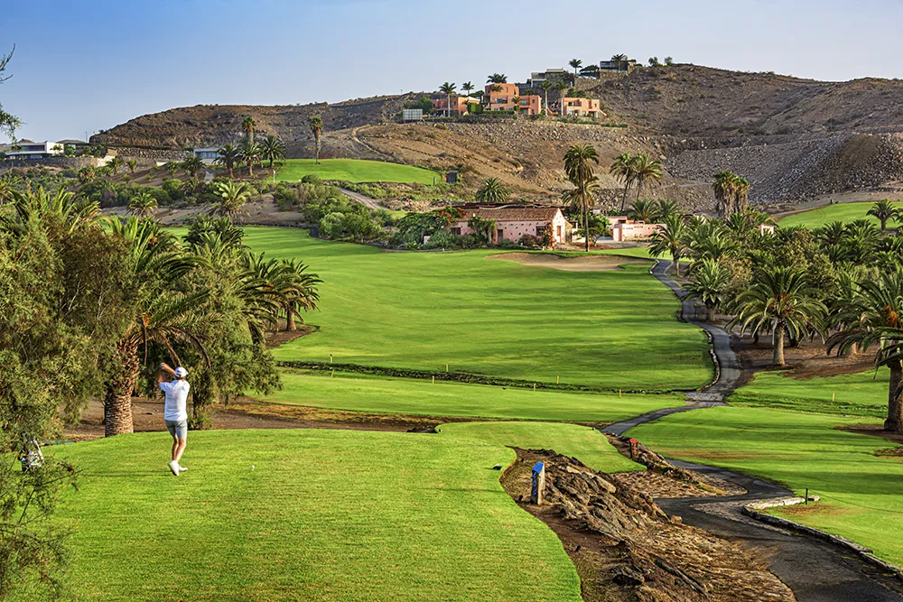 golfresa spanien Gran Canaria Salobre Golf Club fairway från tee