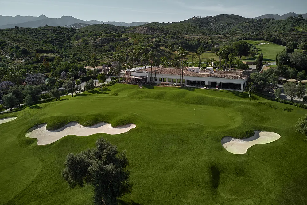 golfresa spanien Marbella Higuerón Marbella Golf Resort vy över green